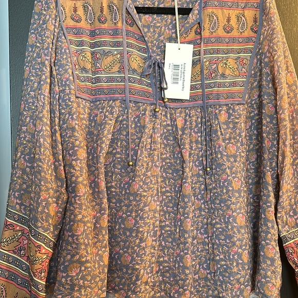 NWT August the label blouse! - Picture 3 of 3